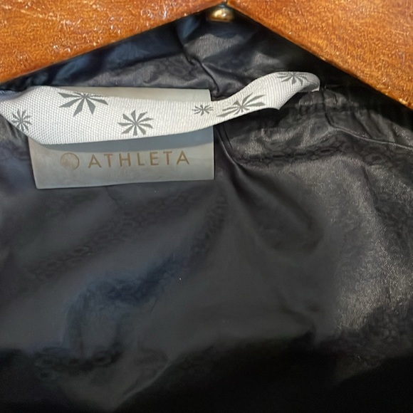 EUC athleta Vail vest, black. XL-XXL - Picture 2 of 4